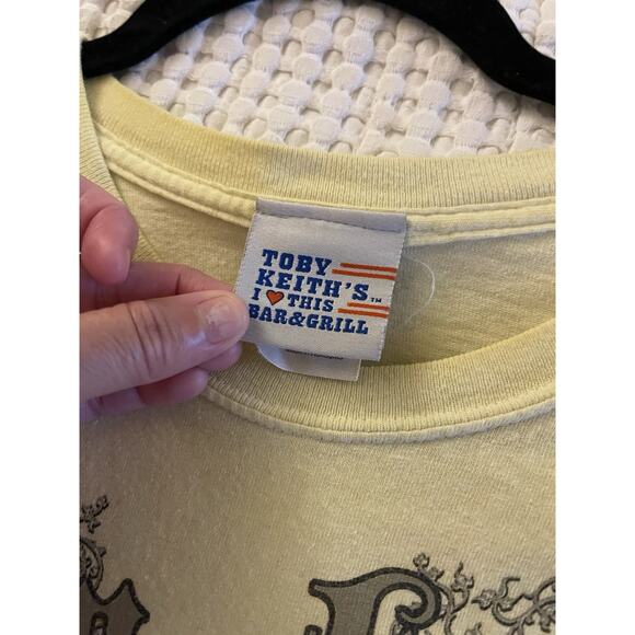 VTG Toby Keith Yellow Tie Dye Courtesy Of The Red White Blue Tshirt L RARE! Y2K - Picture 3 of 6